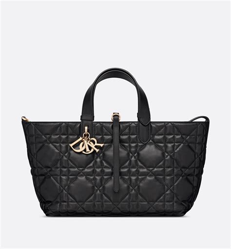 dior toujours medium|Medium Dior Toujours Bag Black Macrocannage Calfskin.